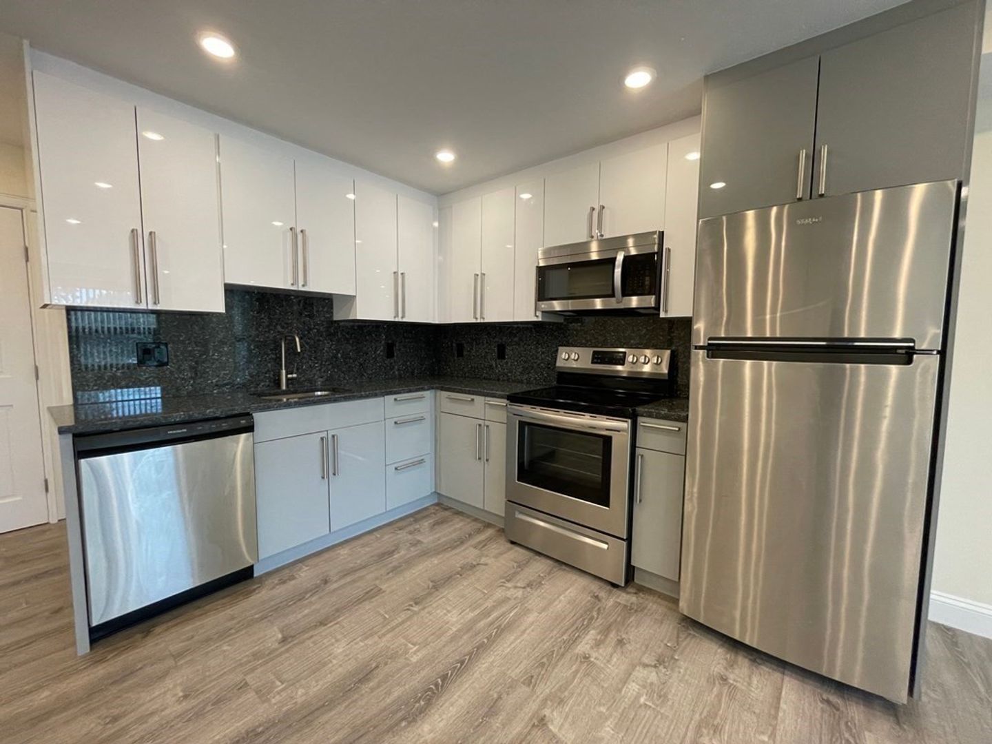 Boston Condo: 1028 Commonwealth Ave.