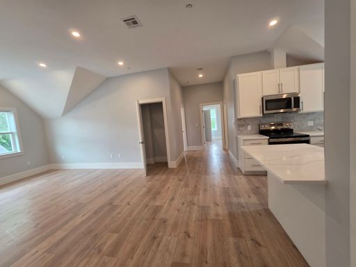 New Construction on Lower Allston < Brokers Fee, No Security Deposit, In-Unit Washer and Dryer, Central Heat, AC, Parking – photo 1