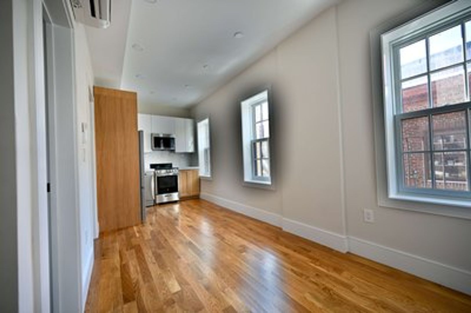 Boston Condo: 18 Winchester St