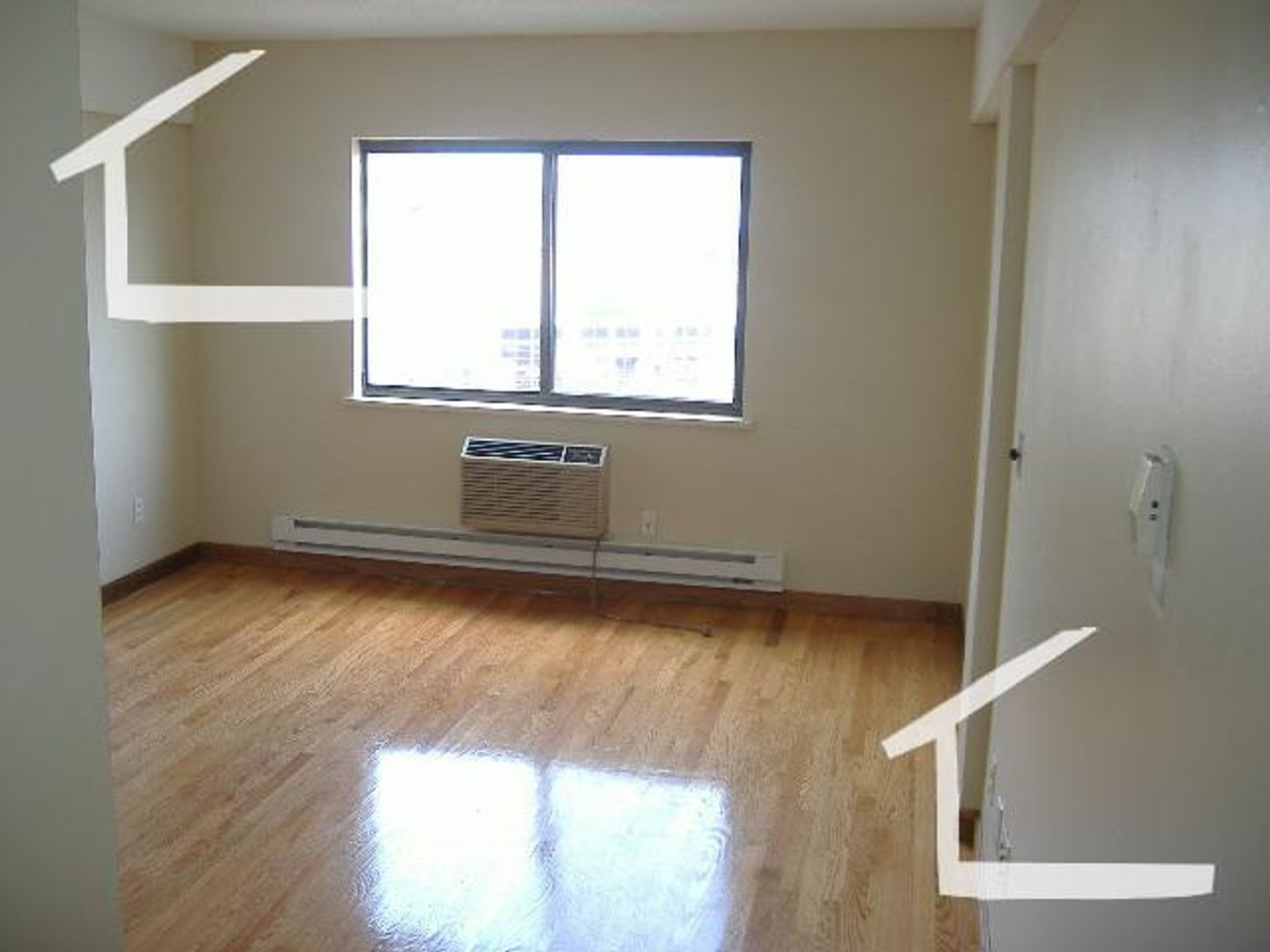 Boston House: 1110 Commonwealth Ave603