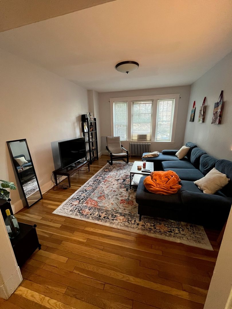 Boston Condo: 105 Chester St