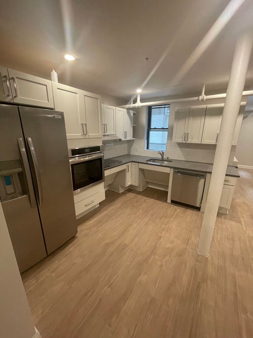 Boston Condo: 8 Ayr Rd