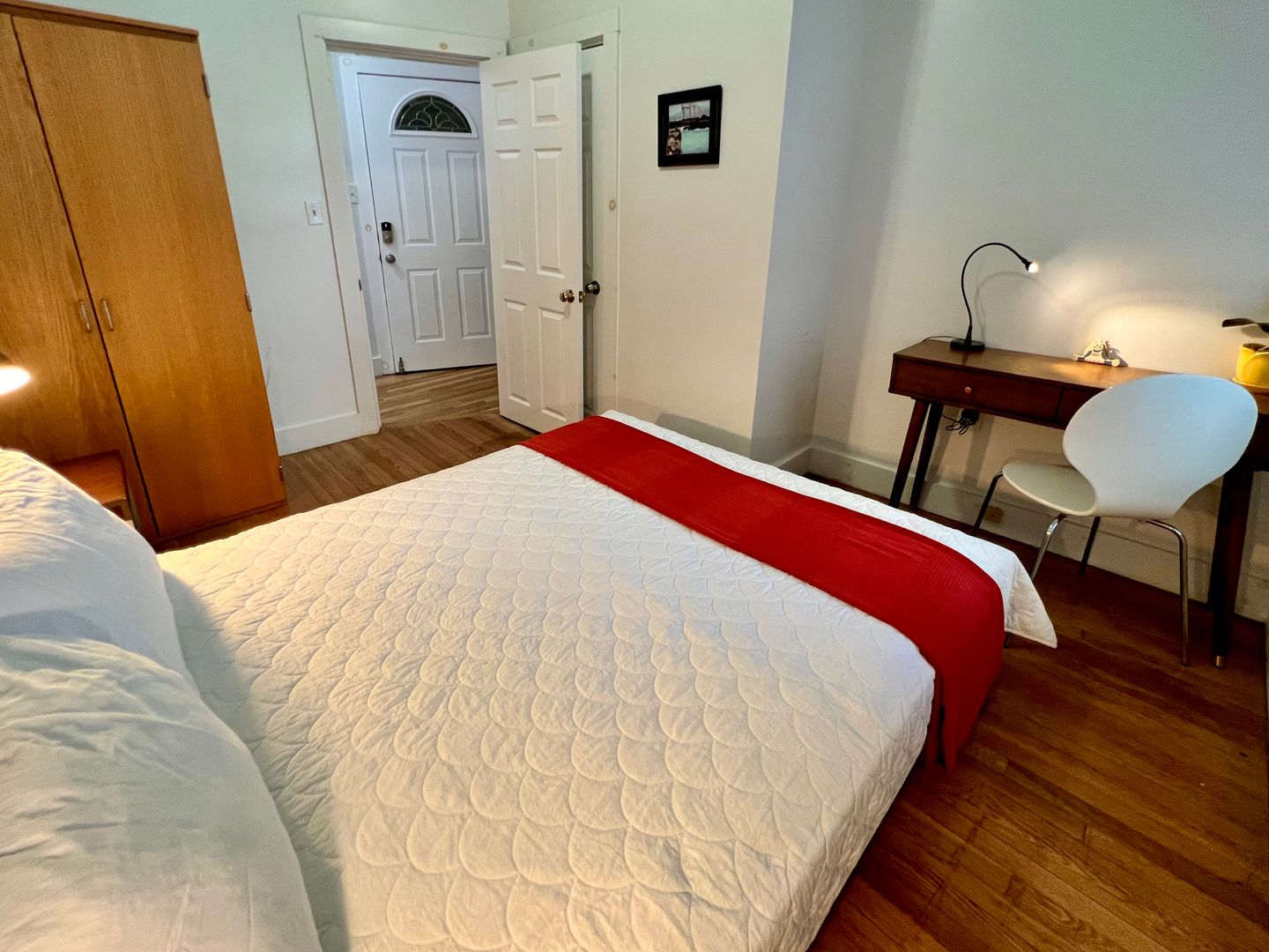 Mission Hill House: 1 Torpie St