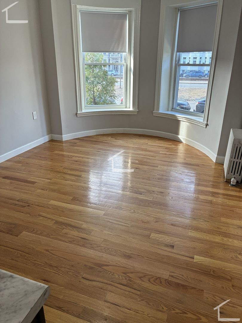 Boston House: 1124 Commonwealth