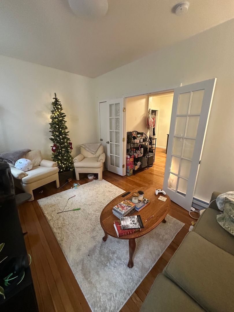 Boston Condo: 1 Aberdeen St