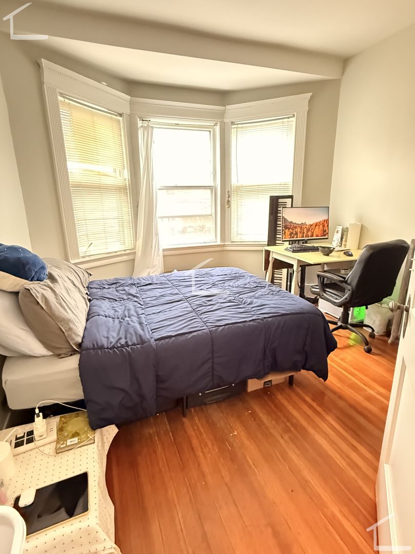 Boston Condo: 148 Kilsyth Rd
