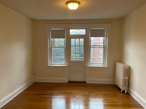 Brighton Near St Es Hospital and T stop 3rd Floor Super sunny spacious 2 bed Nice Place! – photo 1