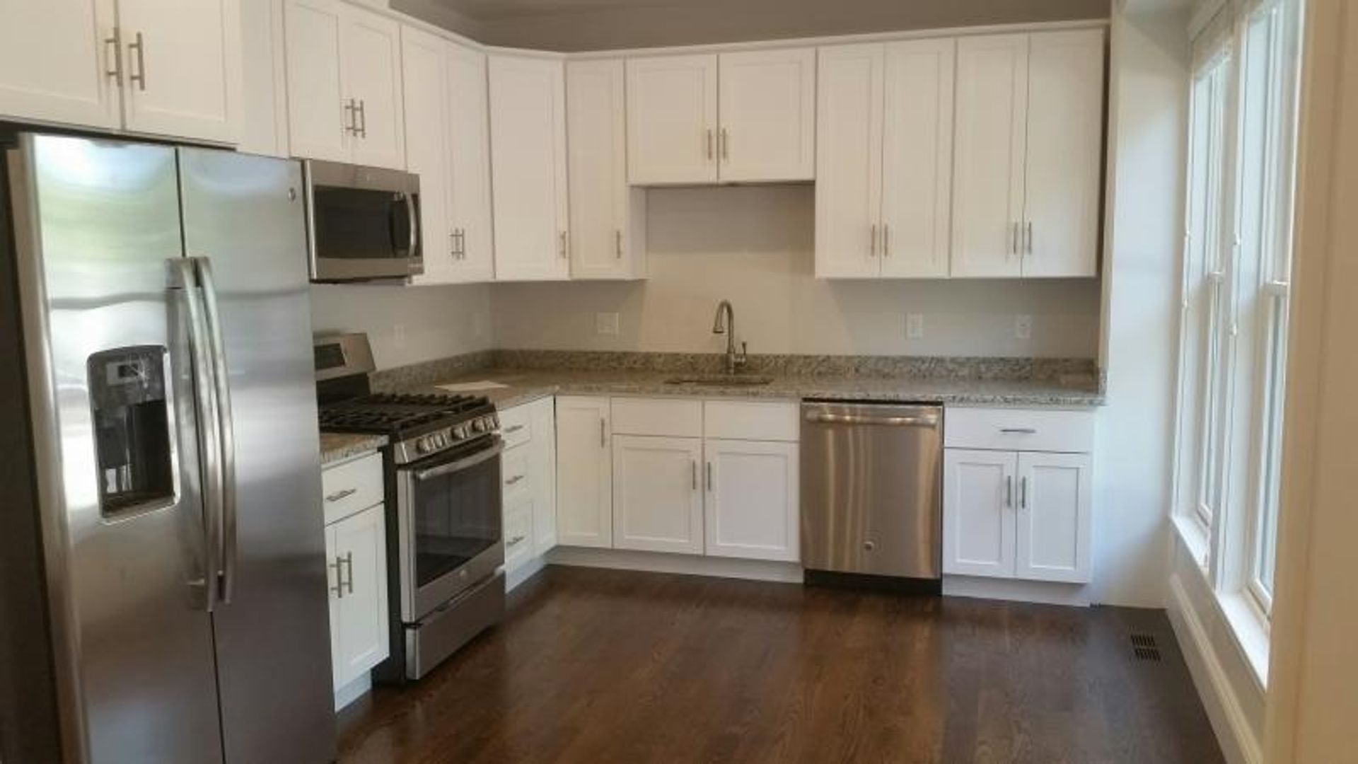 Newton Condo: 2044 Beacon St.