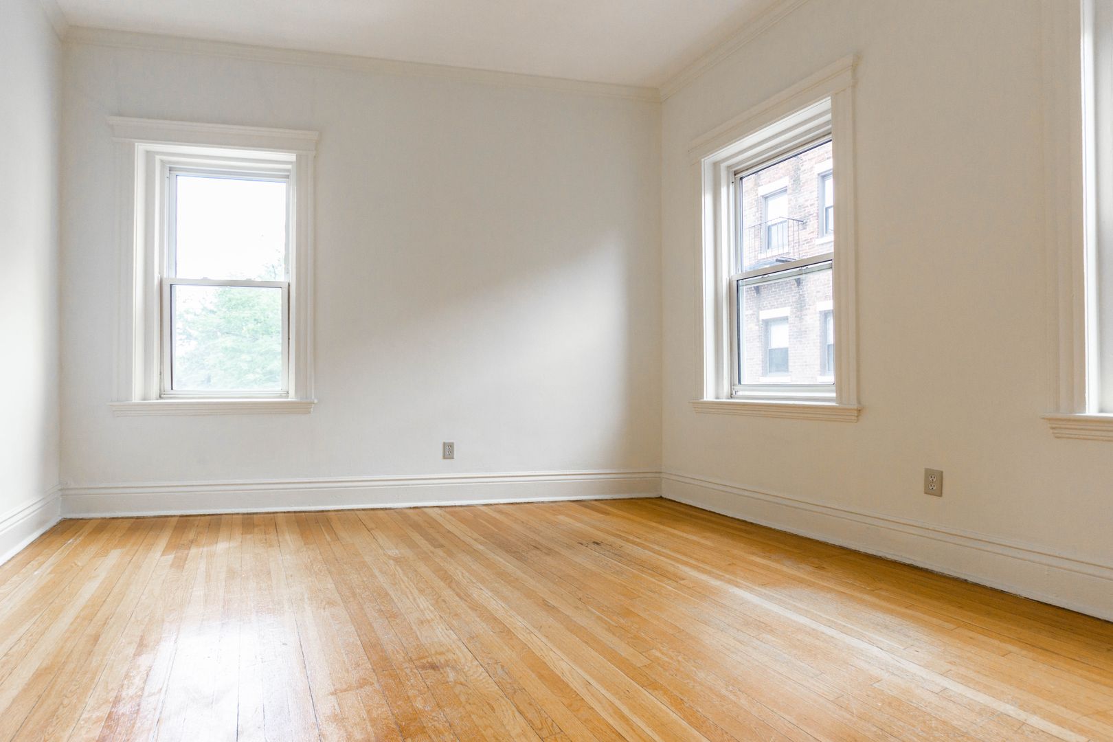 Boston Condo: 106 Queensberry St