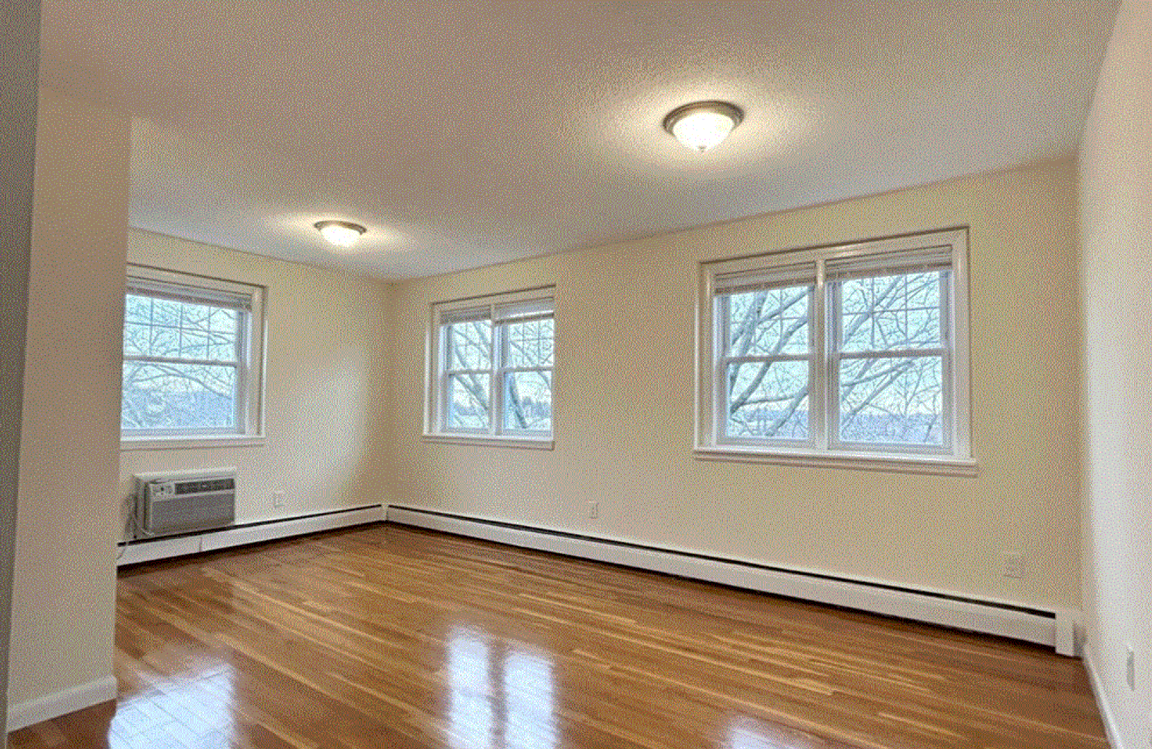 Boston Condo: 2018 Commonwealth Ave.,