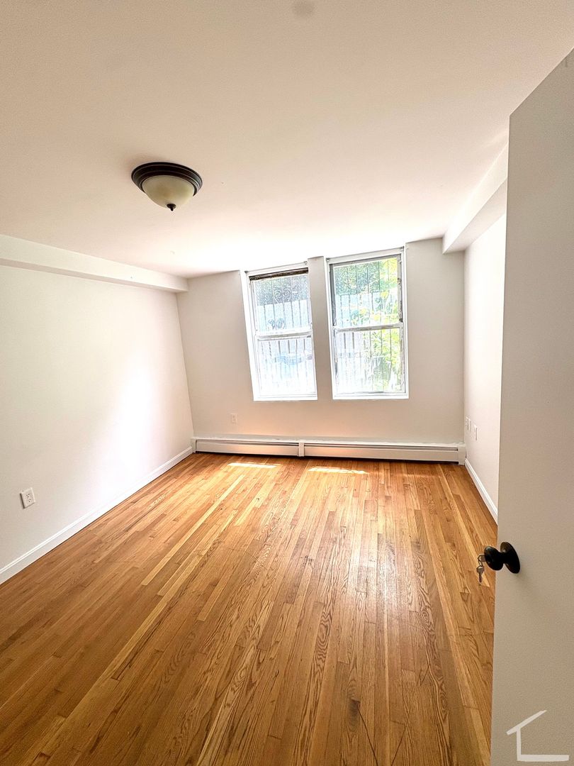 Brighton Condo: 1680 Commonwealth Avenue