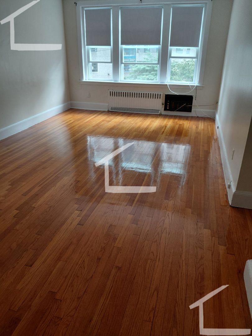 Brookline House: 29 Lancaster Terr