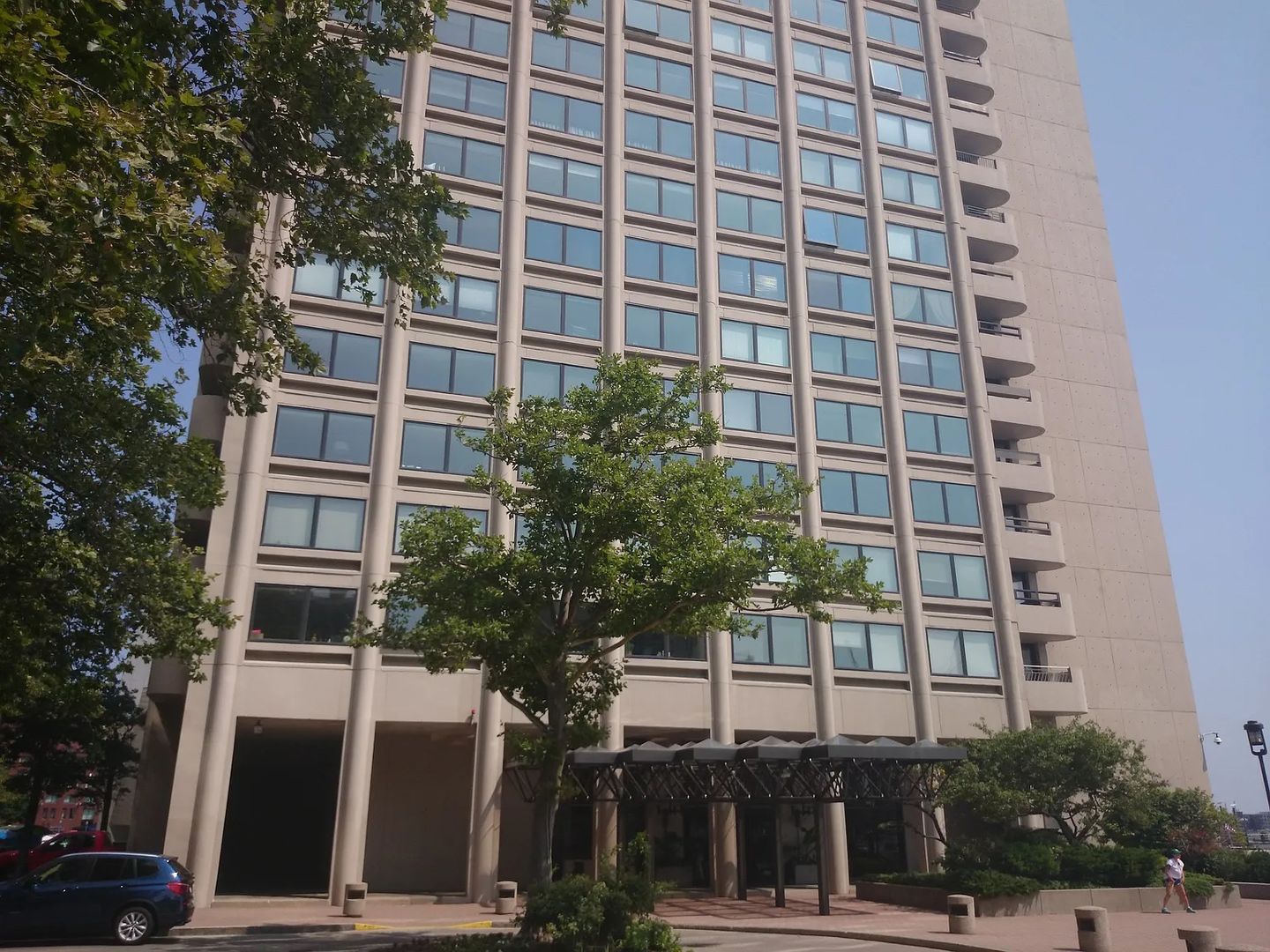 Boston Condo: 85 East India Row