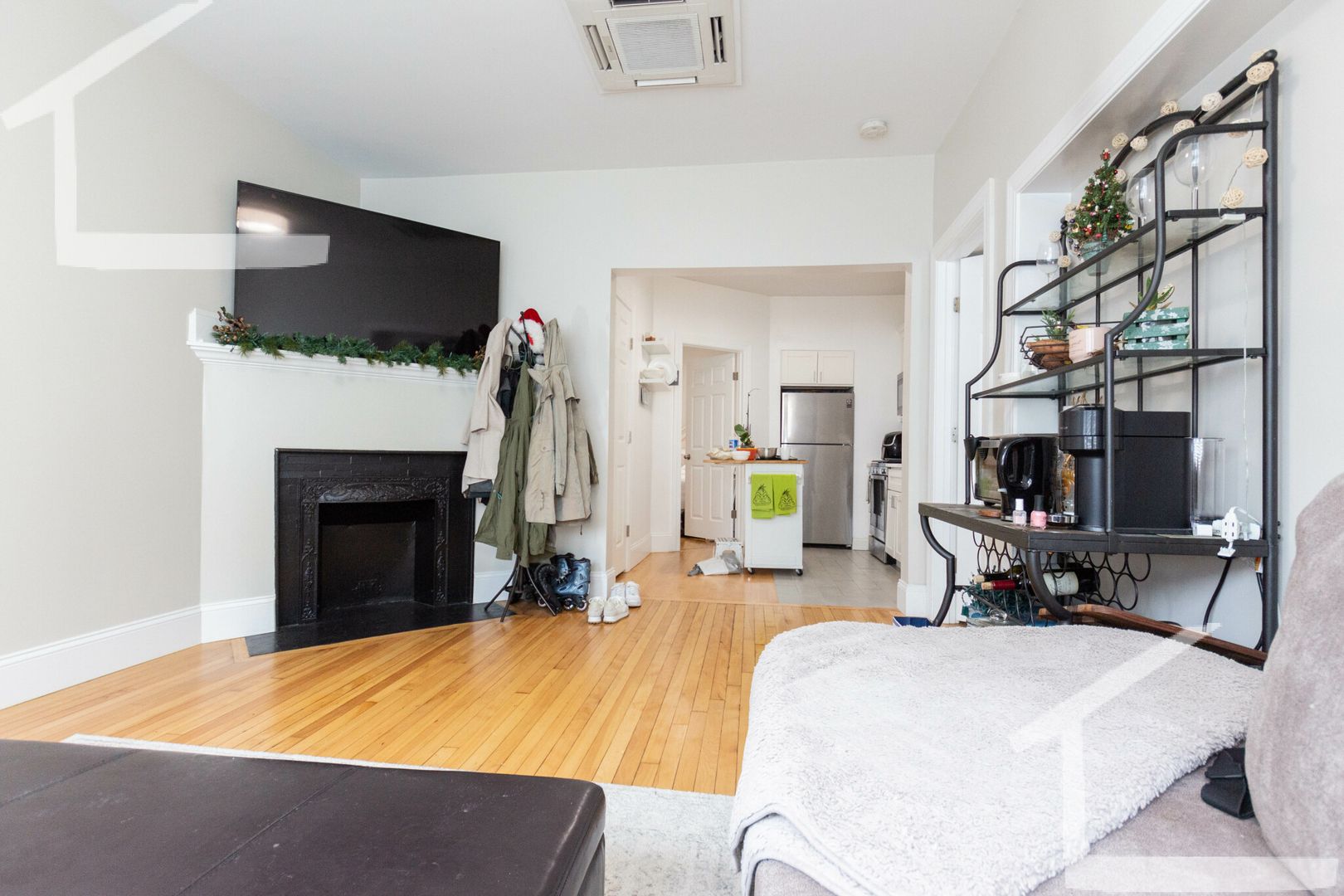 Boston Condo: 4 Gardner St