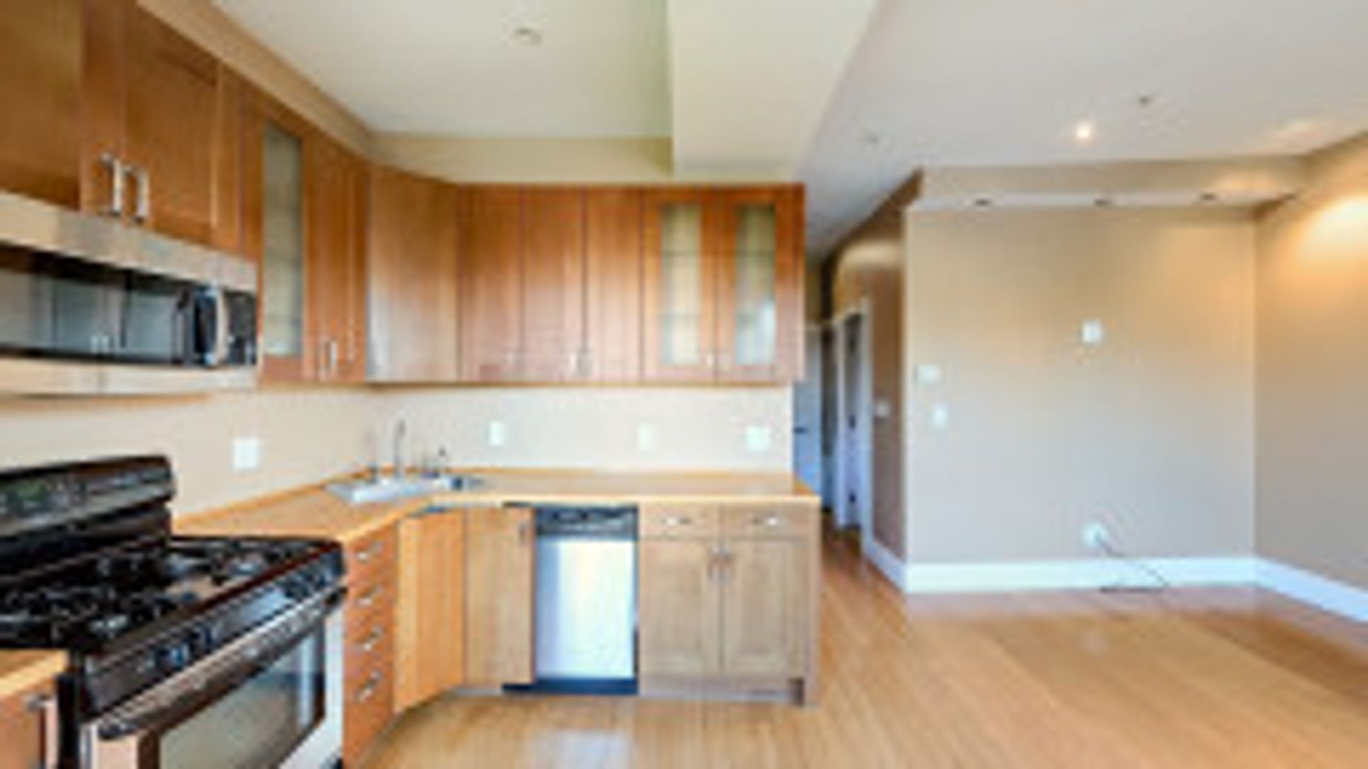 Boston Condo: 9 Cortes St