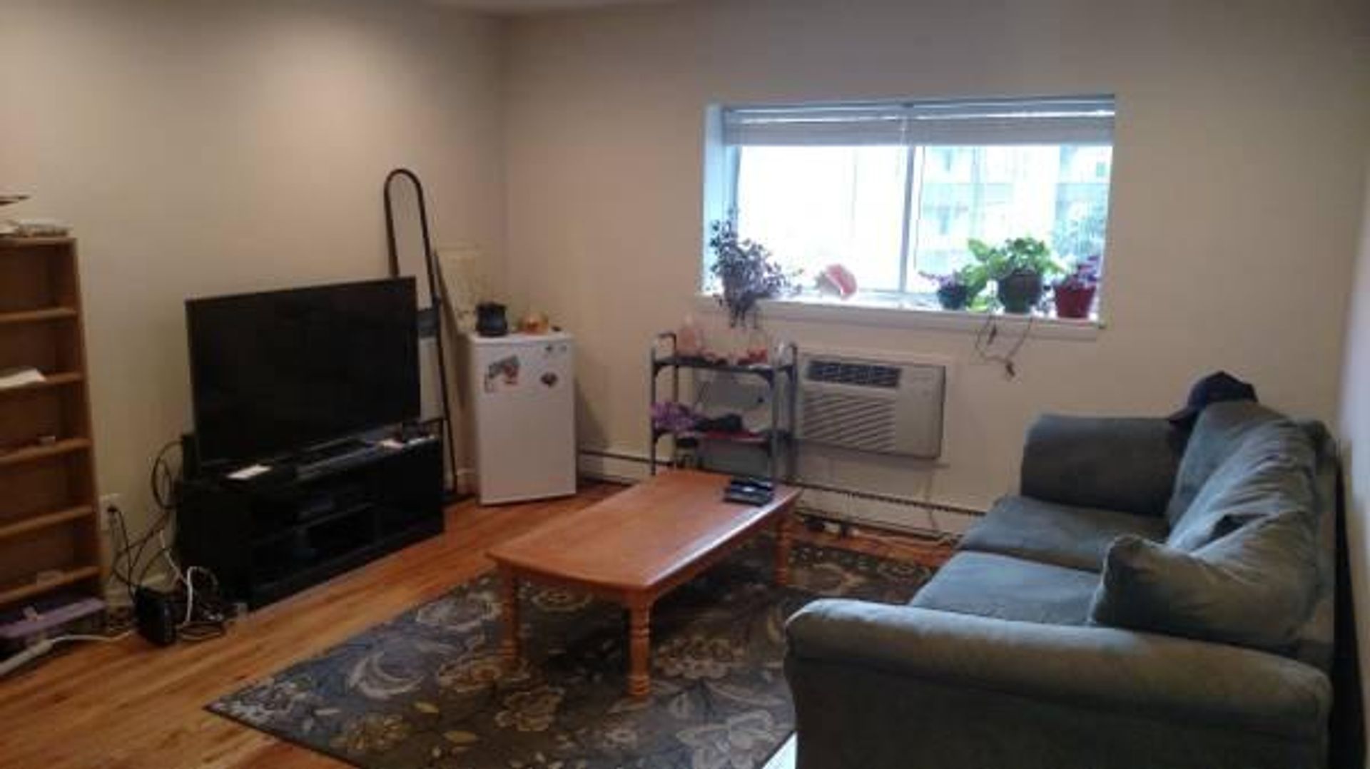 Boston Condo: 1 Euston Rd