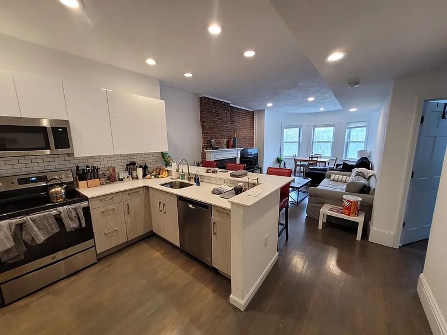 Brookline Condo: 1414 Beacon St