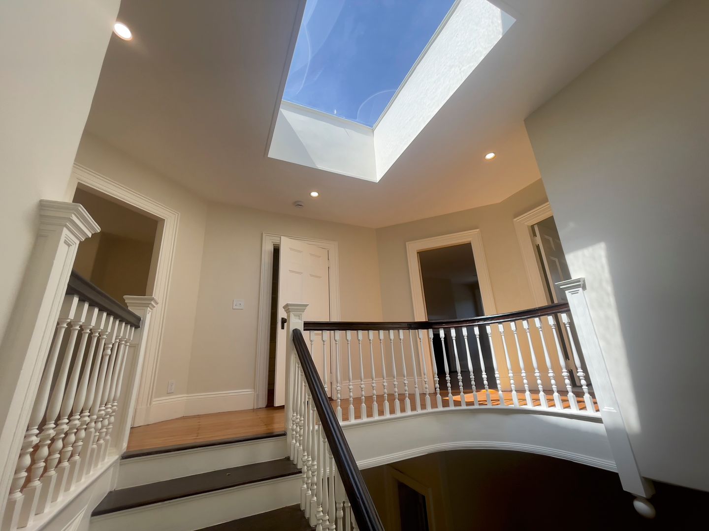 Brookline House: 1716 Beacon St