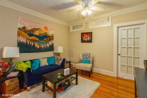 Brighton Renovated 3 Bed Condo – Heat & Hot Water Included – 9/1 – photo 1