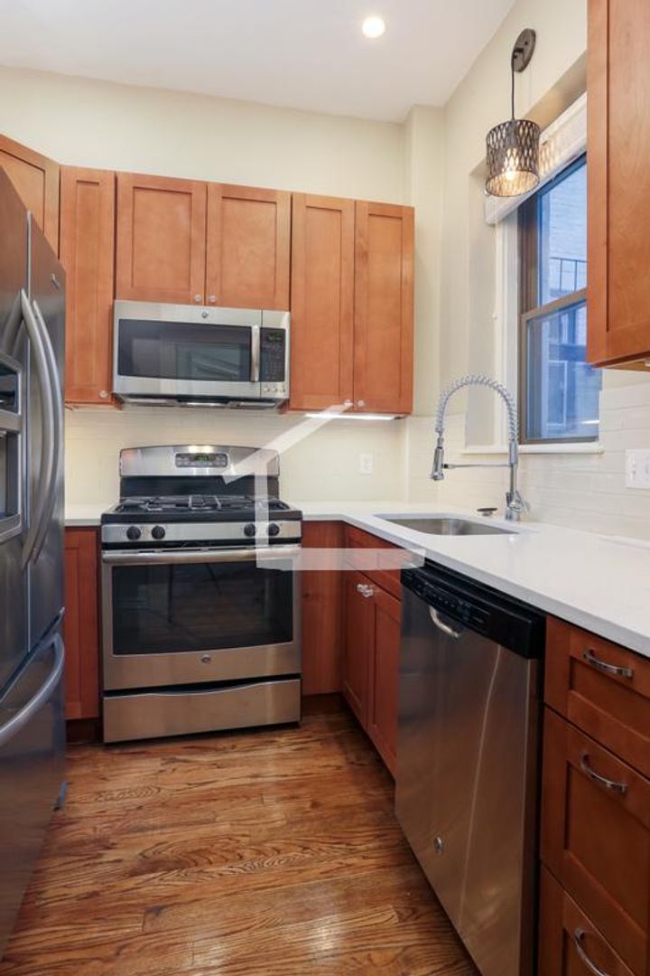 Boston Condo: 56 Charlesgate E