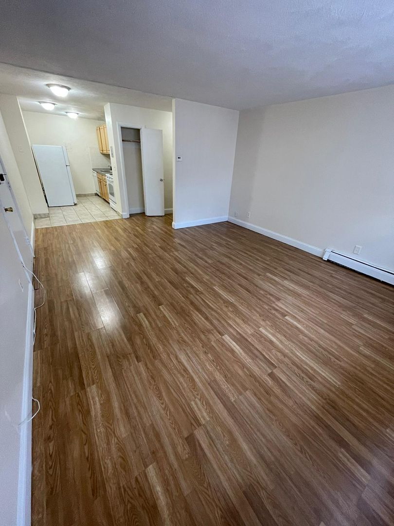 Boston Condo: 88 Gardner St., #2B