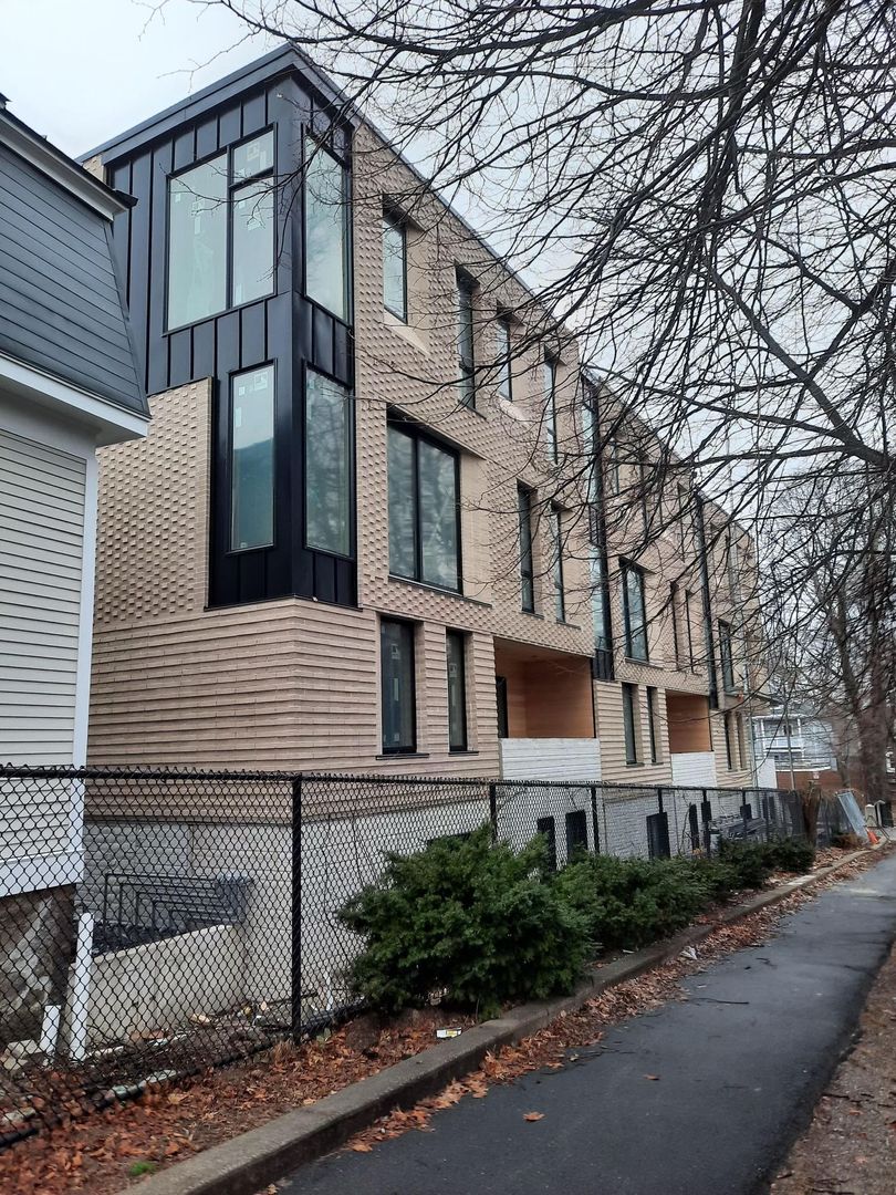 Brookline Townhome: 65 Cameron St