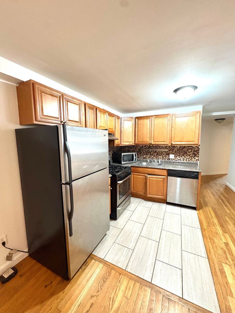 Boston Condo: 1680 Commonwealth Ave