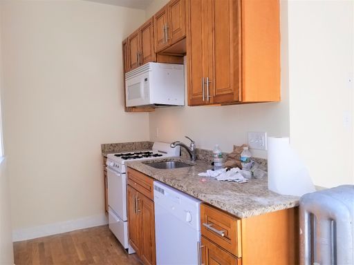Brighton 1-Bedroom with Modern Kitchen and Bath – photo 1