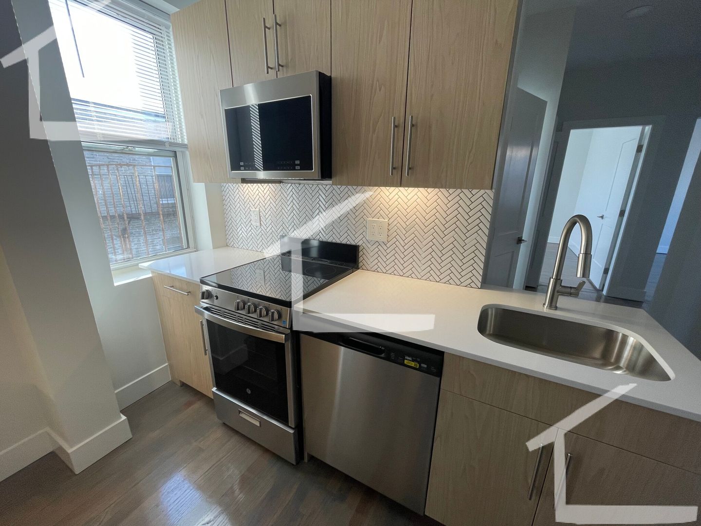 Boston House: 110 Paark Dr