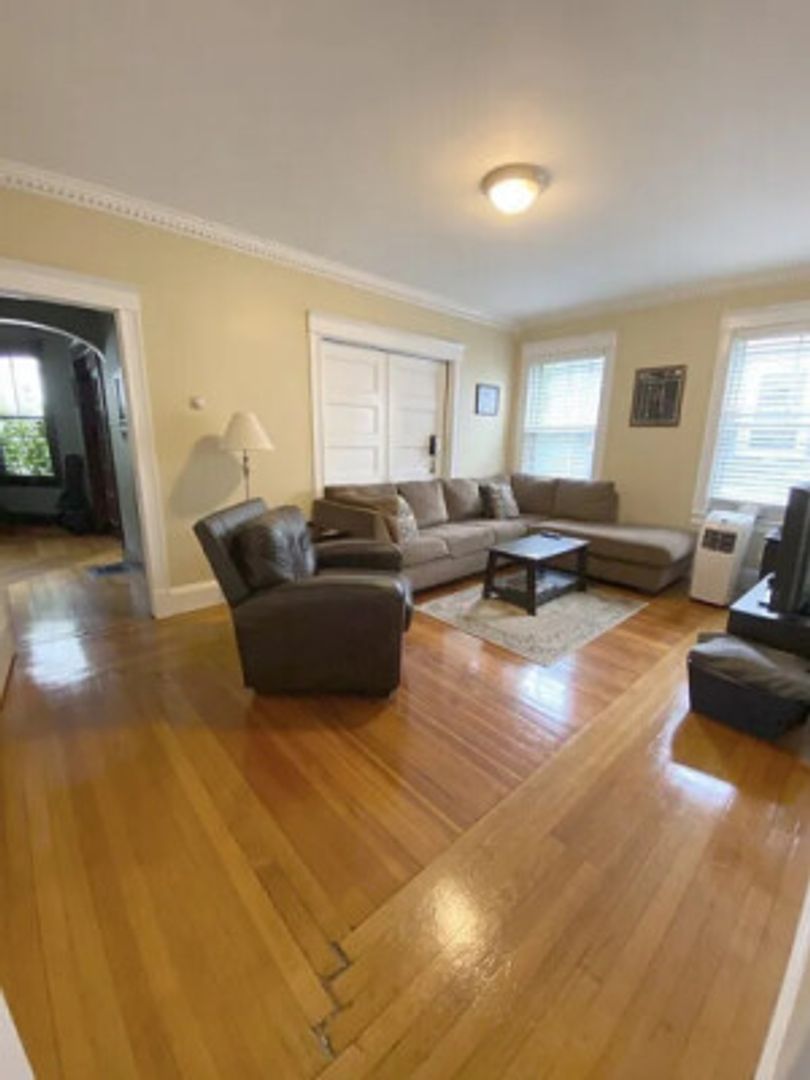 Boston Condo: 37 Ridgemont St