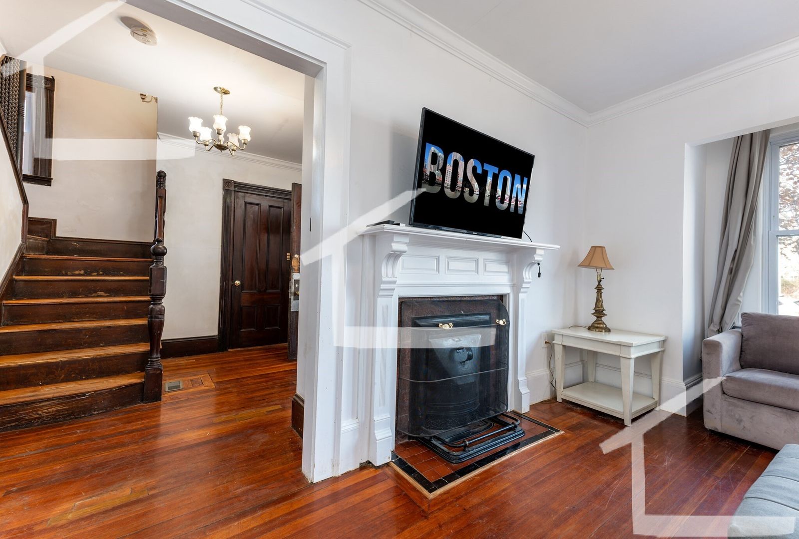 Boston House: 18 Holton St