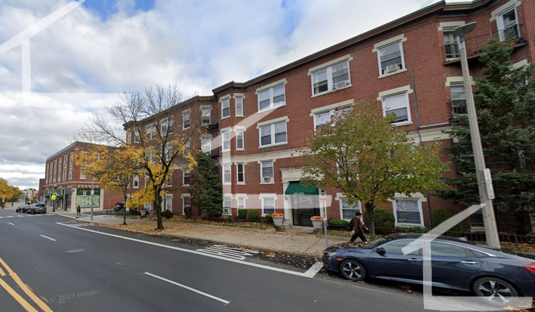 Boston House: 520B Cambridge St.