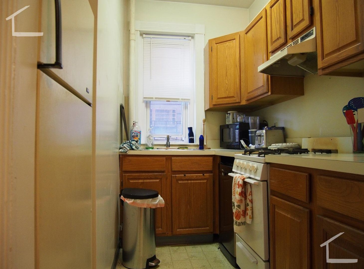 Boston House: 463 Park Dr.