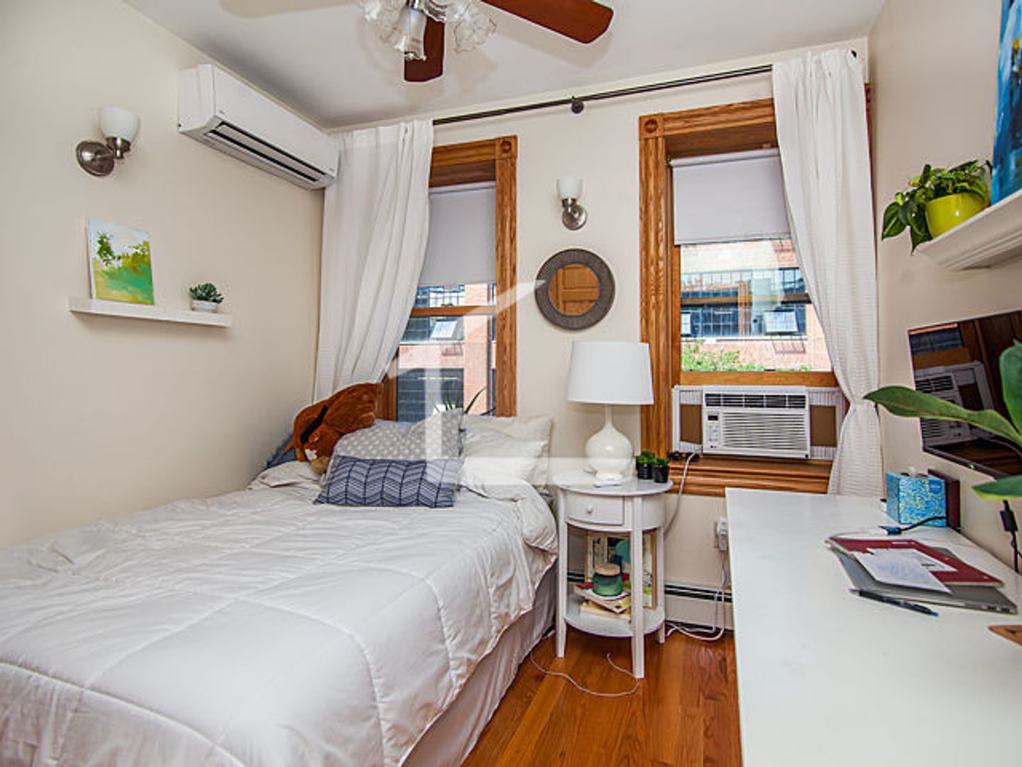 Boston Condo: 137 Charles st