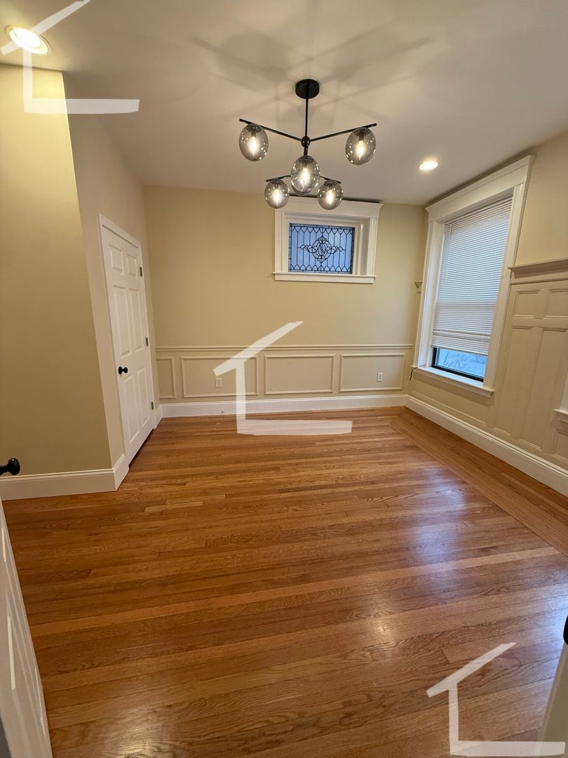 Brookline Condo: 182 St. Paul St.