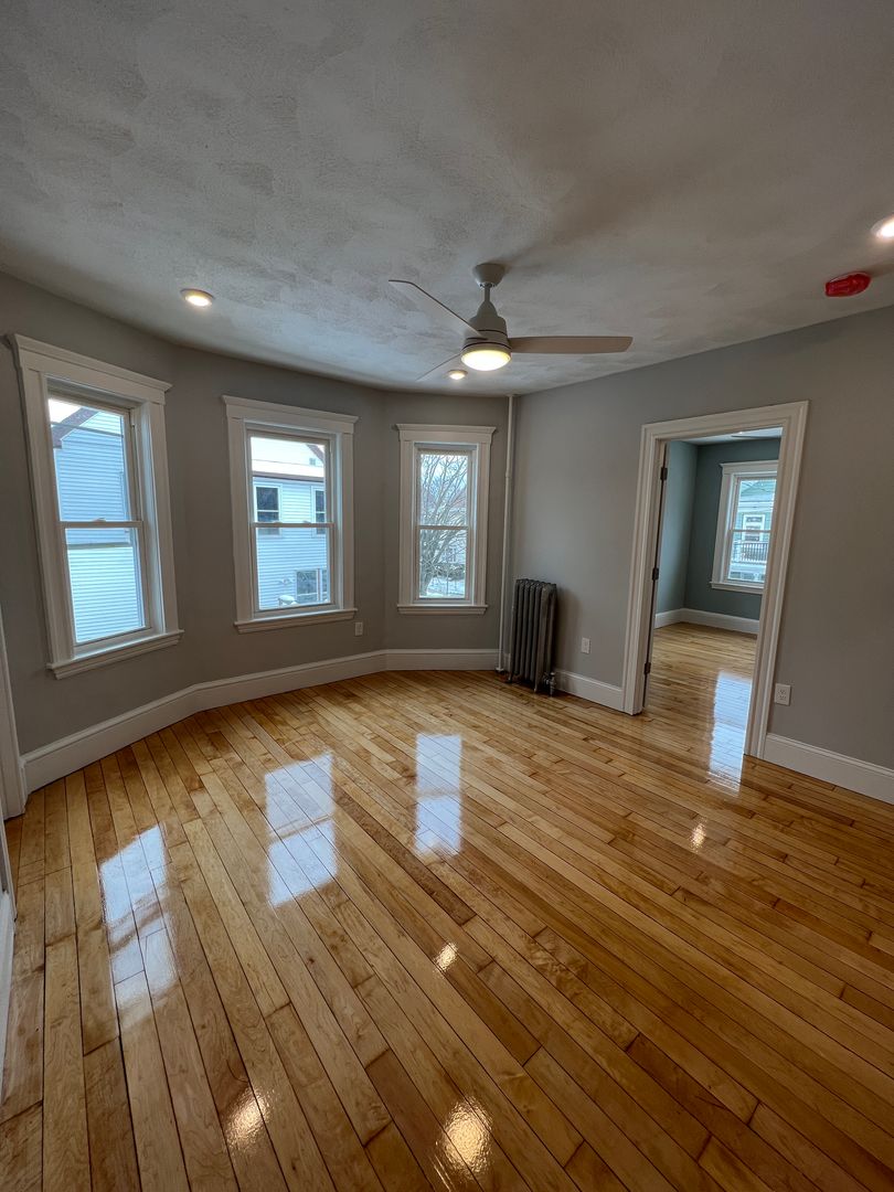 Somerville Condo: 10 Burnham St