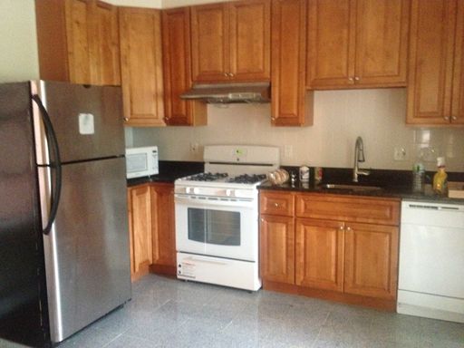 Fort Hill 5 Bed – 1,100 Sq Ft – W/D in Unit – High Ceilings – 9/1