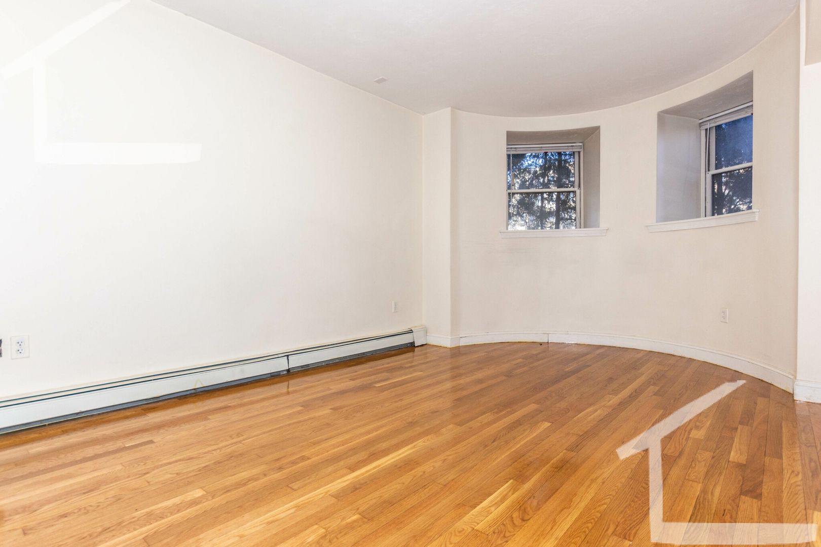 Boston Condo: 1136 Commonwealth Ave