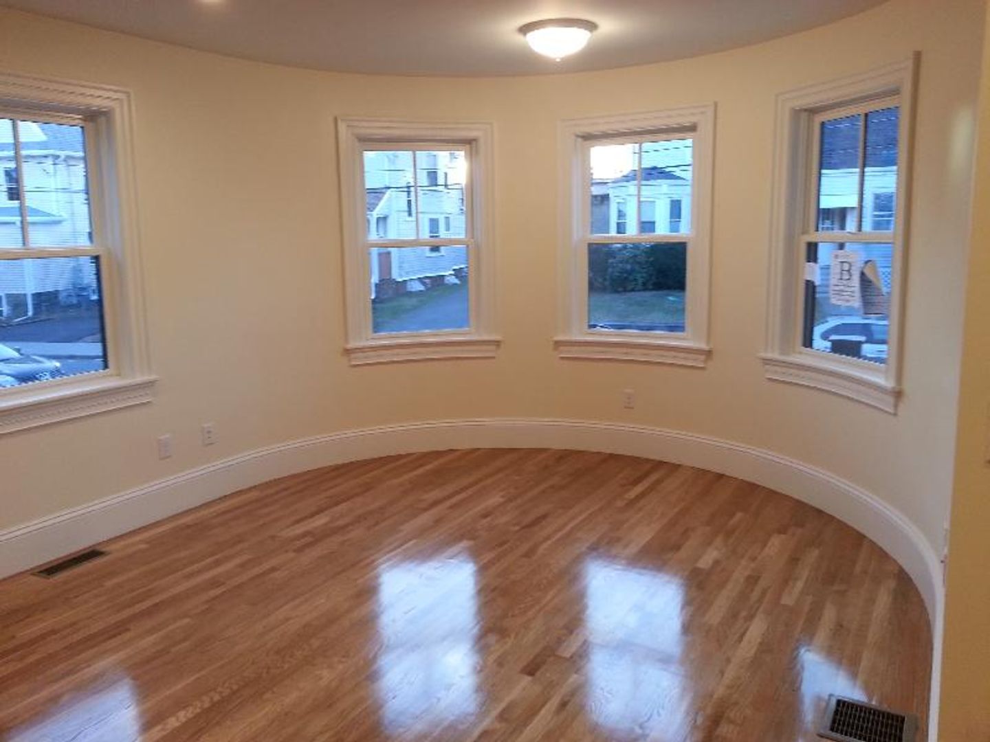 Boston House: 84 Linden St.