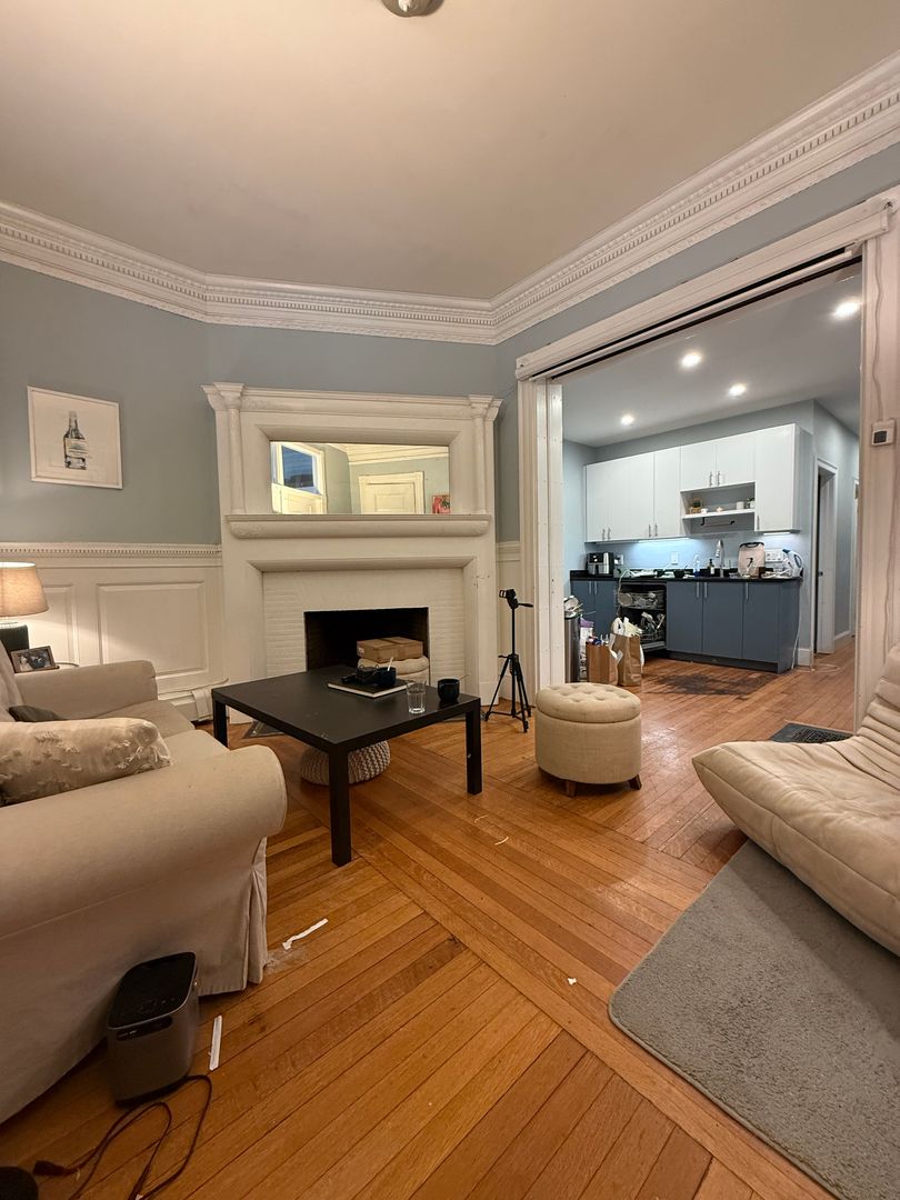 Boston Condo: 12 Bay State Rd