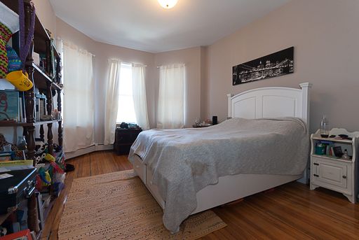 No Brokers Fee, Heat Hot Water Included, Convenient Location, Laundry on a Site – photo 1