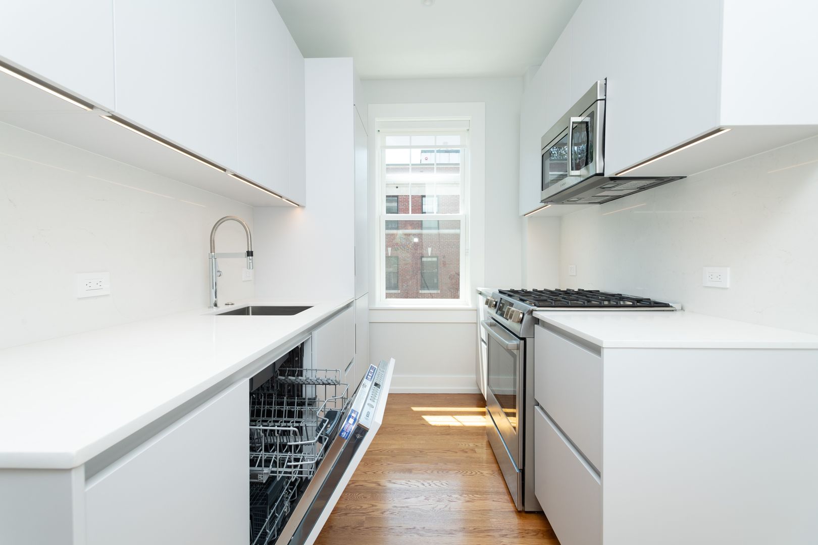 Cambridge House: 19 Forest St