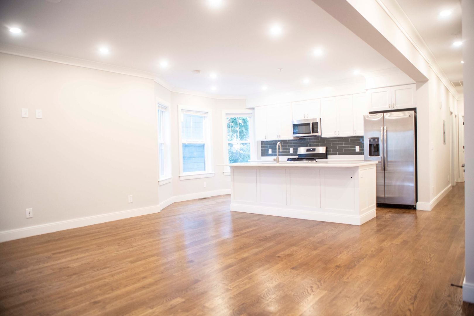 Boston Townhome: 53 Quint Ave