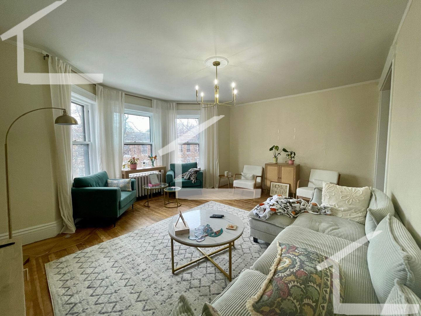 Brookline Condo: 13 Euston St