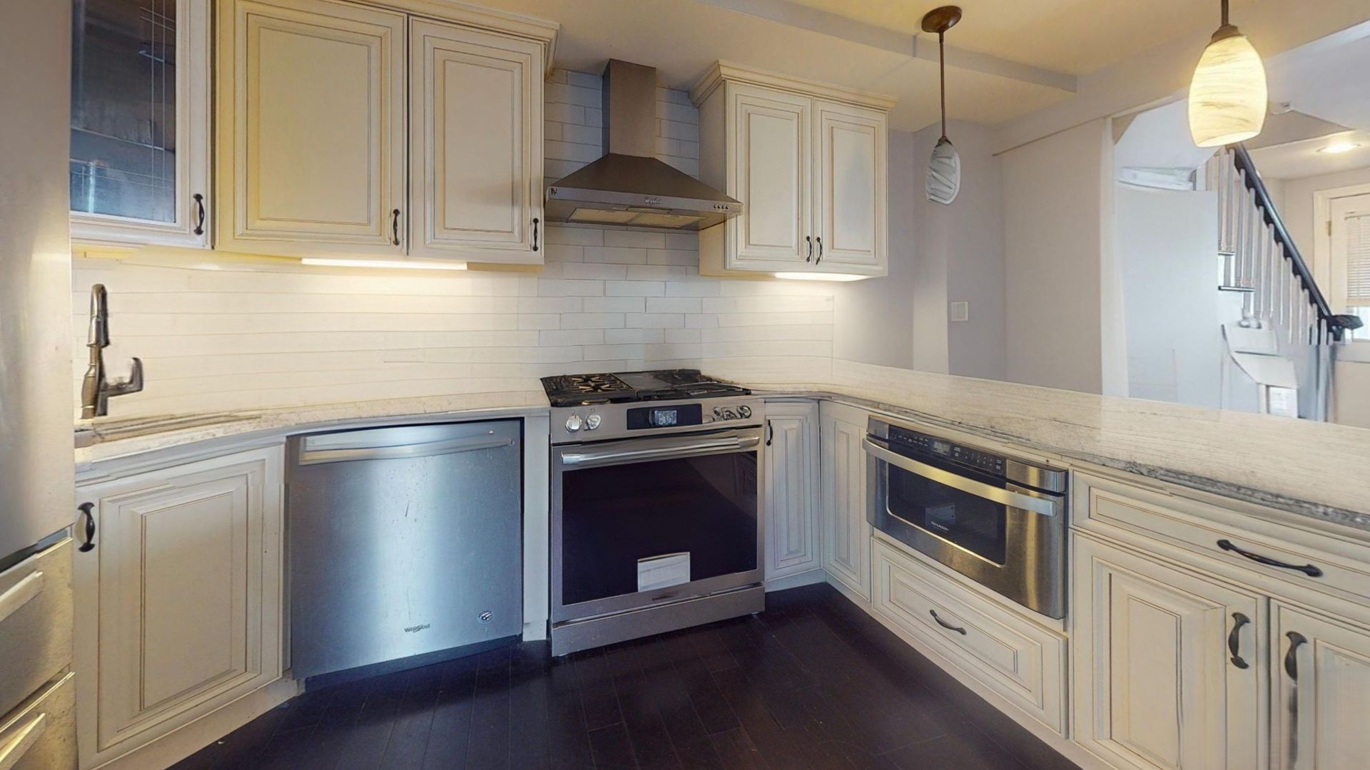 Boston (South Boston) House: 215 Boltonn St