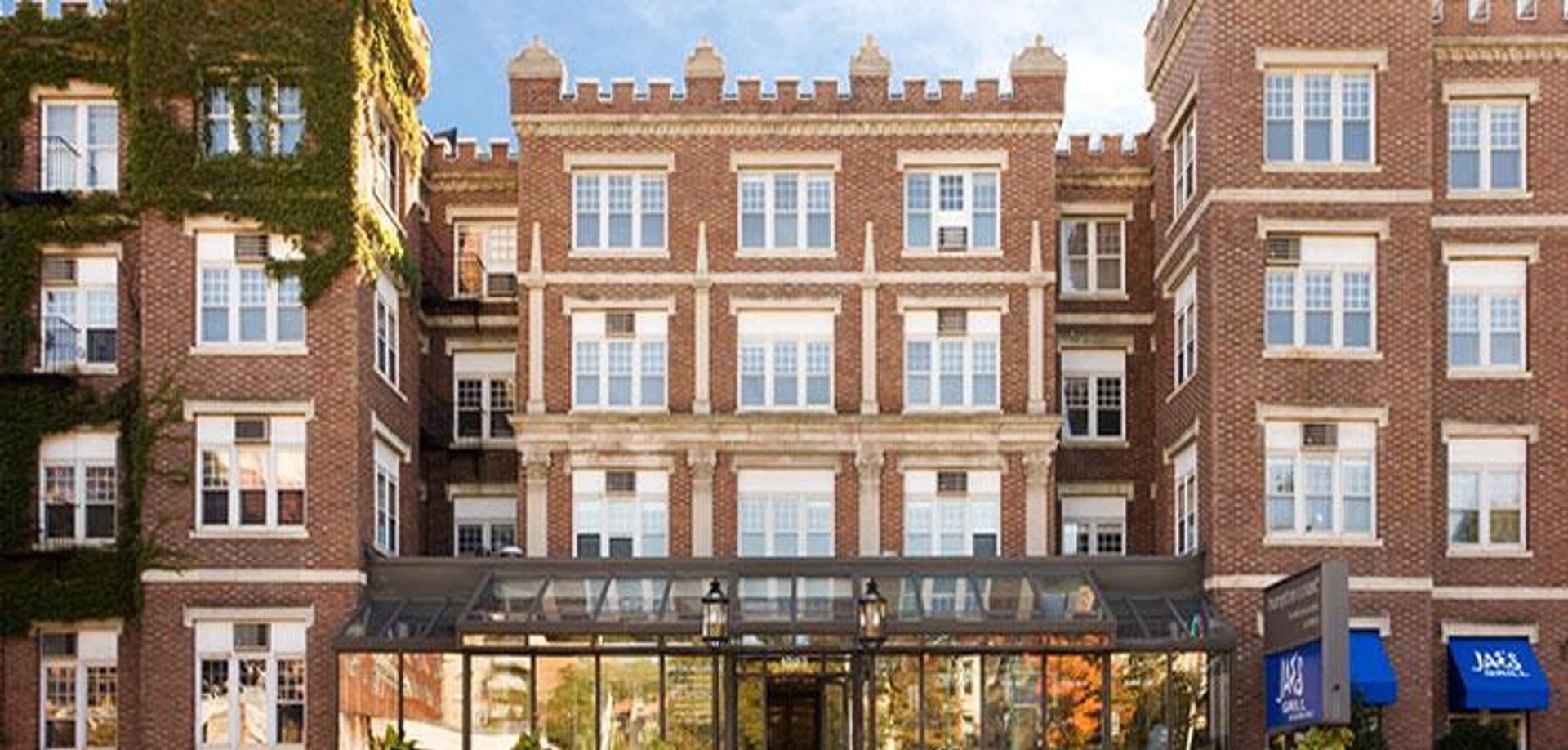 Boston House: 1223 Beacon St