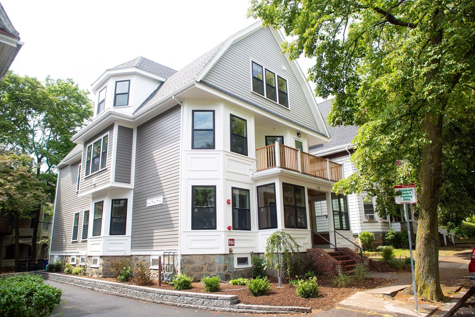 Boston Condo: 53 Quint Avenue