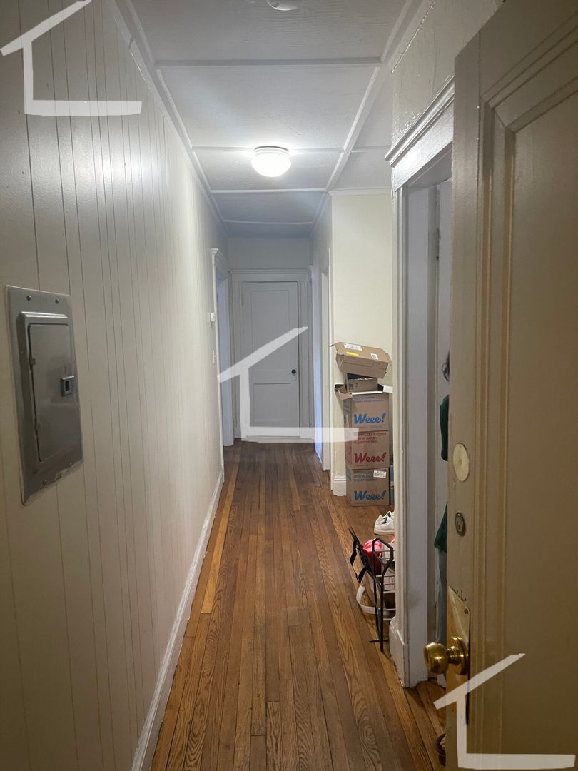 Boston House: 1175 Boylston #6,
