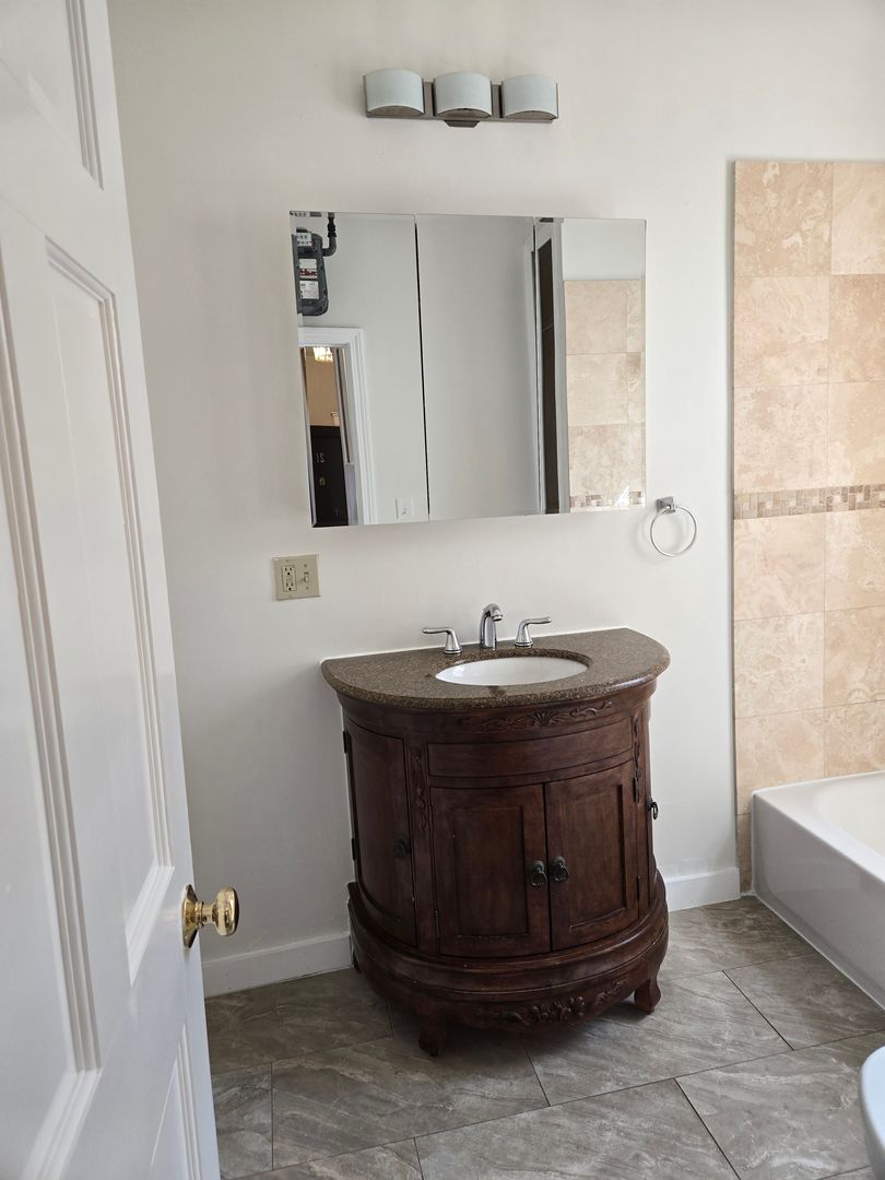 Boston Condo: 1189 Commonwealth Ave