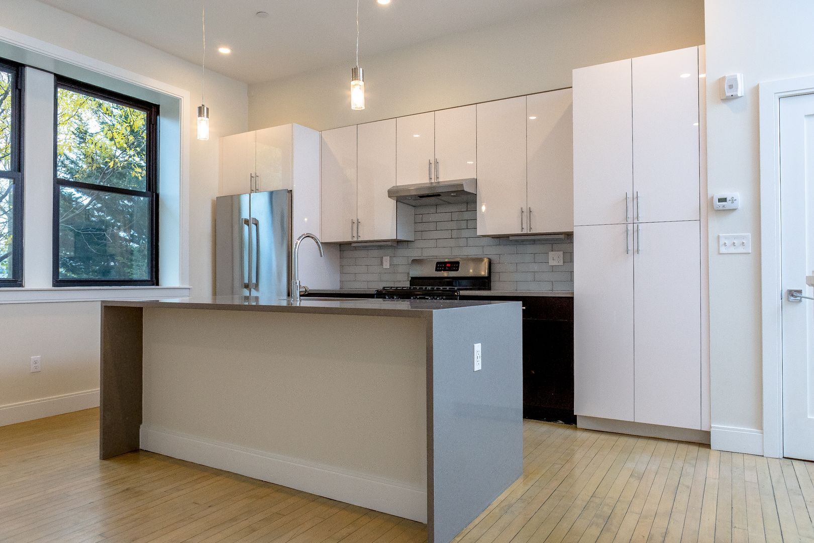 Boston Condo: 15 Newcomb St